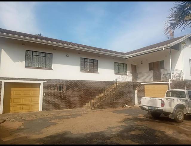 4 BEDROOM PROPERTY TO RENT IN OSLO BEACH